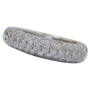 Diamonds, 18 Karat White Gold Ring.