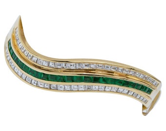 Emeralds, Diamonds 18Kt Yellow Gold Clamper Bracelet