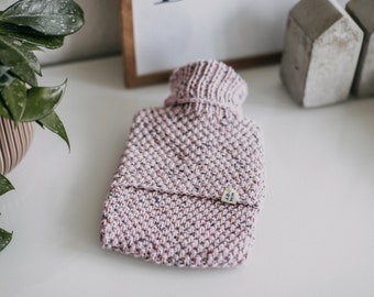 Knitted hot water bottle cover small with pearl pattern “lilac mottled”
