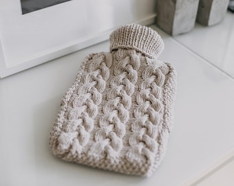 Knitted hot-water bottle cover »Beige« with cable pattern // ready for dispatch