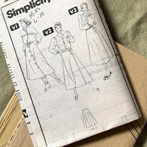Vintage 1980&#39;s Simplicity Pattern 7097, Misses&#39; Skirts, UNCUT/FF, Size 6-8-10
