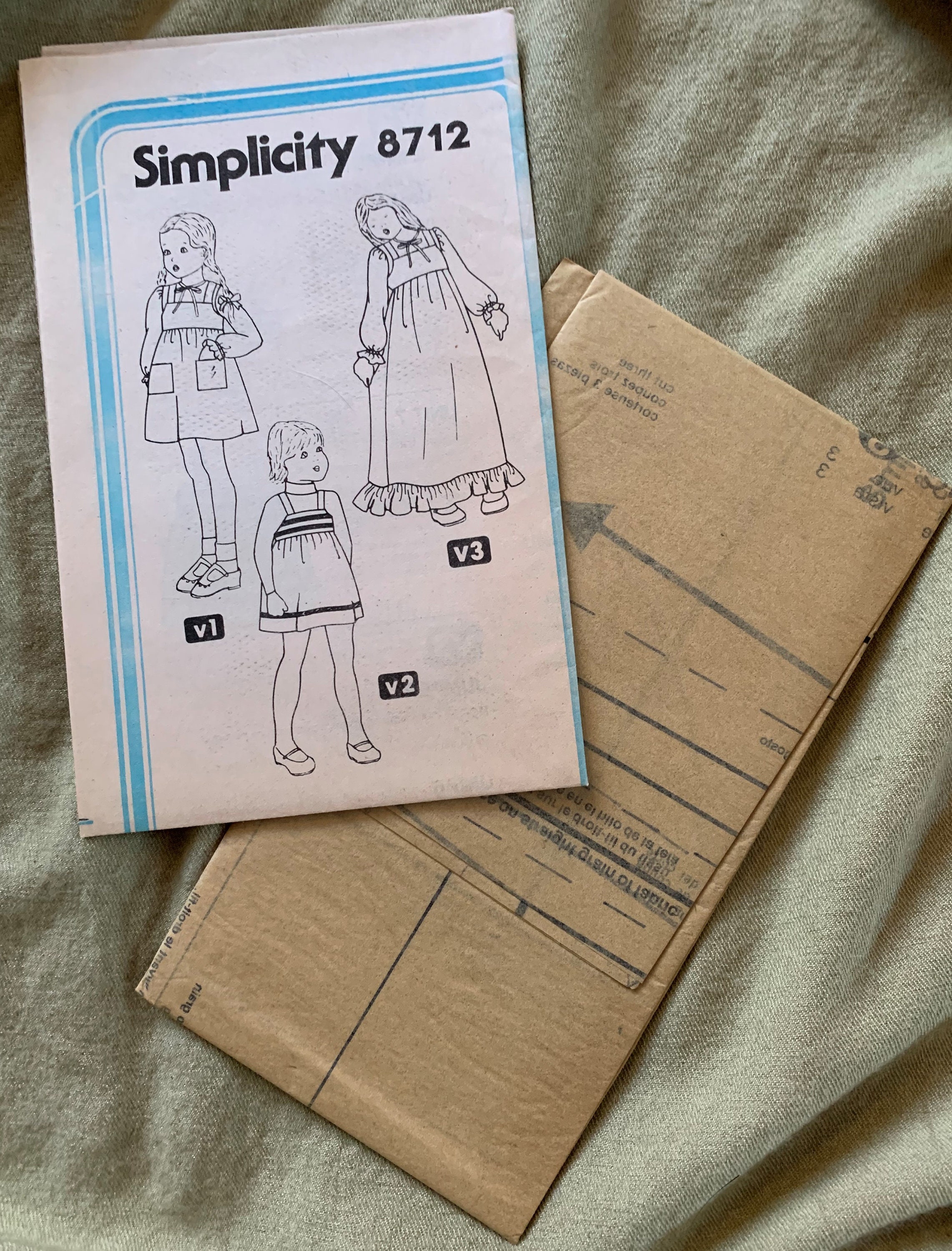 シェリーページ Vintage Simplicity Pattern 8712, Girl's Jumper/blouse, UNCUT, Size