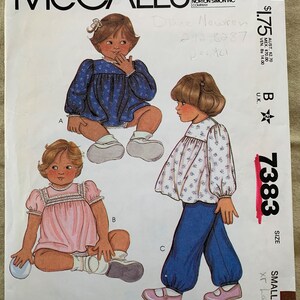 Vintage McCall es BABY Muster 7383, Kleid/Mantel/Hose/Höschen, Größe Klein, Medium oder Groß