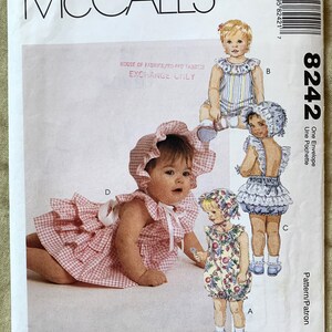 Jahrgang 1990&#39;s McCall&#39;s 8242, Kleinkind-Strampler/Kleid/Mütze/Höschen, UNCUT/FF, Small-Medium-Large-XLarge
