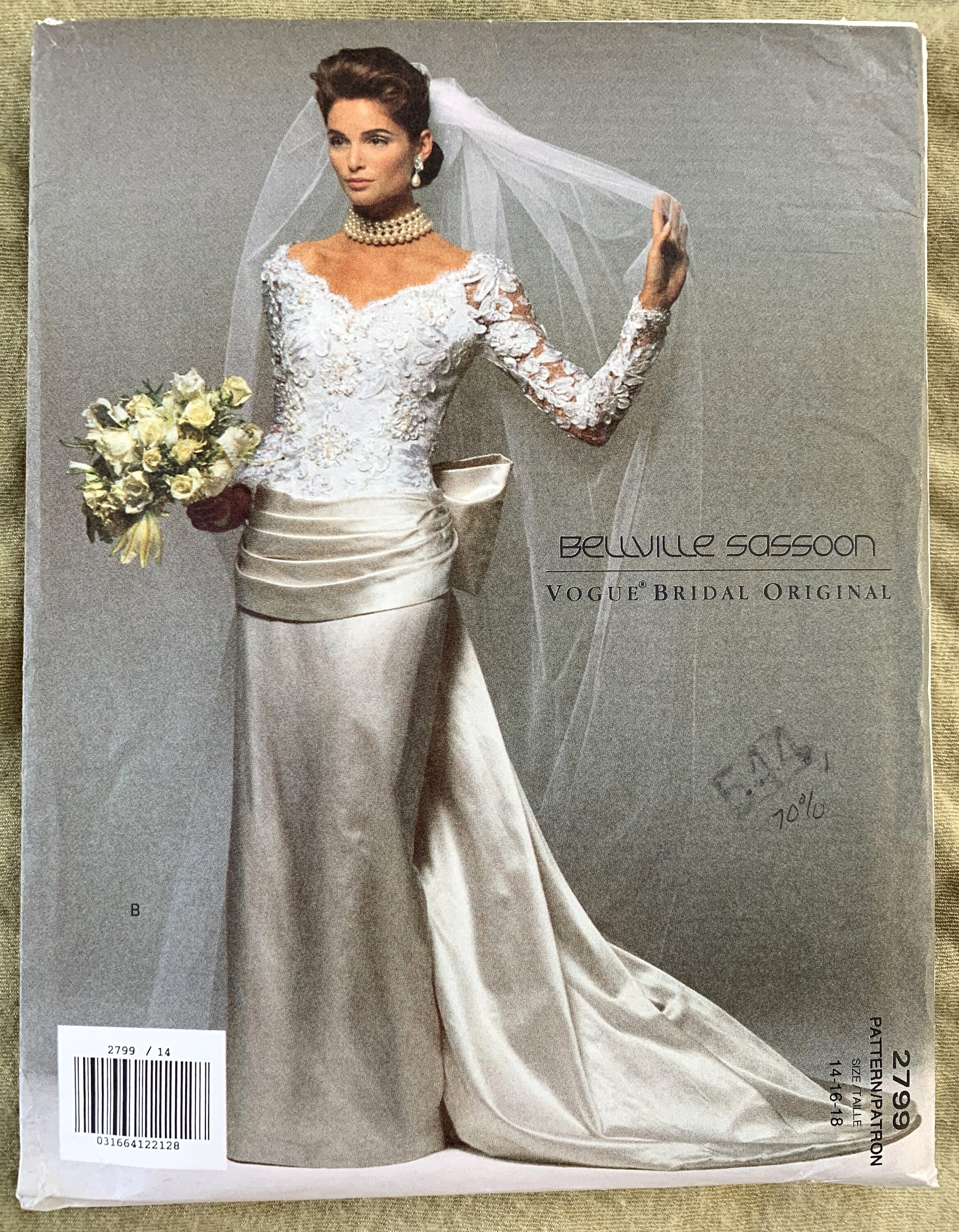 NEW Vintage Vogue Accessories Pattern V8374 Bridal Veils & Headpieces  Weddings