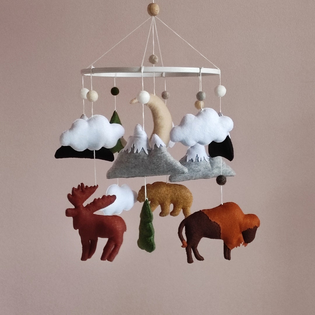 Woodland Mobile Nursery, Mountain Baby Mobile Mobile, Moose/bison/bear