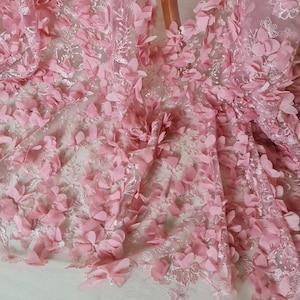 LL-1455, Hübscher Braut Spitzenstoff mit großen 3D Blumen in Rosa