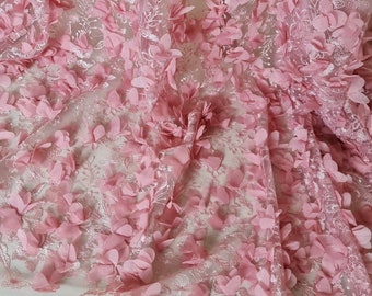 Tessuto in pizzo con fiori 3D rosa, materiale per abiti da sposa
