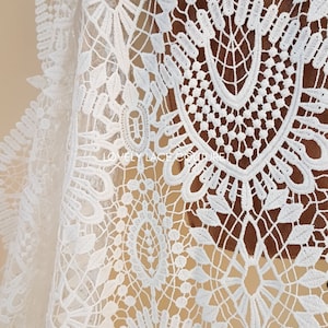 Gorgeous modern boho lace fabric, soft guipure lace in off-white, High Quality, Crochet Lace, lace for gown, from 1 metre LL-1437