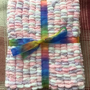 Pom Pom baby blanket/ baby blanket/ baby shower gift/ scarf/ candy floss/ pink, purple, white