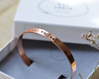 Bracelet manchette personnalisé en cuivre | Cadeau d'anniversaire | Bracelet coordonné | Bijoux significatifs | Cadeau parfait