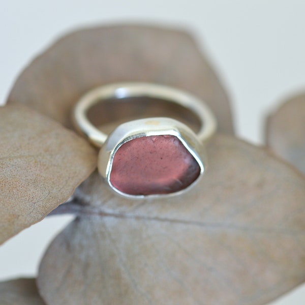 Rare purple seaglass |The original design seaglass ring | Sea glass in 925 sterling silver | sentimental jewellery | Custom sea glass ring