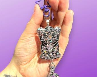 Llavero colgante con cola de tigre, holográfico, plateado y con purpurina morada, inspirado en Lisa Frank