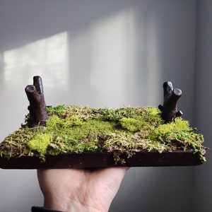 Mossy wand or pipe display holder stand