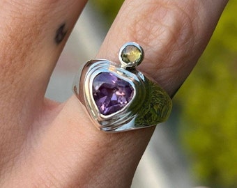 Heart cut Amethyst and mini round peridot pretty ring design , 925 sterling silver gemstone ring , purple heart and green dot ring