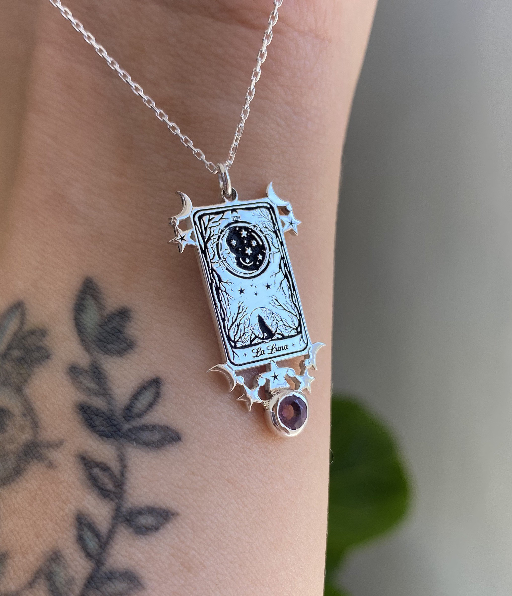 Tiny La luna ( Linerworks design) with amethyst stone 925 silver necklace