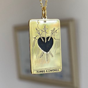 Collier carte de tarot, collier en argent sterling 925 avec carte de tarot trois épées