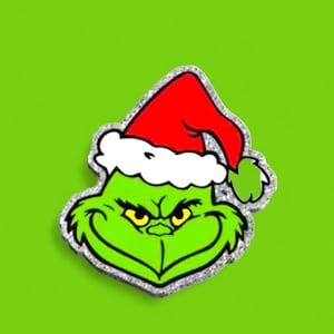 Pu&ograve; includere: Un adesivo sagomato glitterato raffigurante la testa di un personaggio verde dall'espressione accigliata e occhi gialli, che indossa un cappello da Babbo Natale rosso con bordo bianco. Il design &egrave; contornato da un bordo argento scintillante.