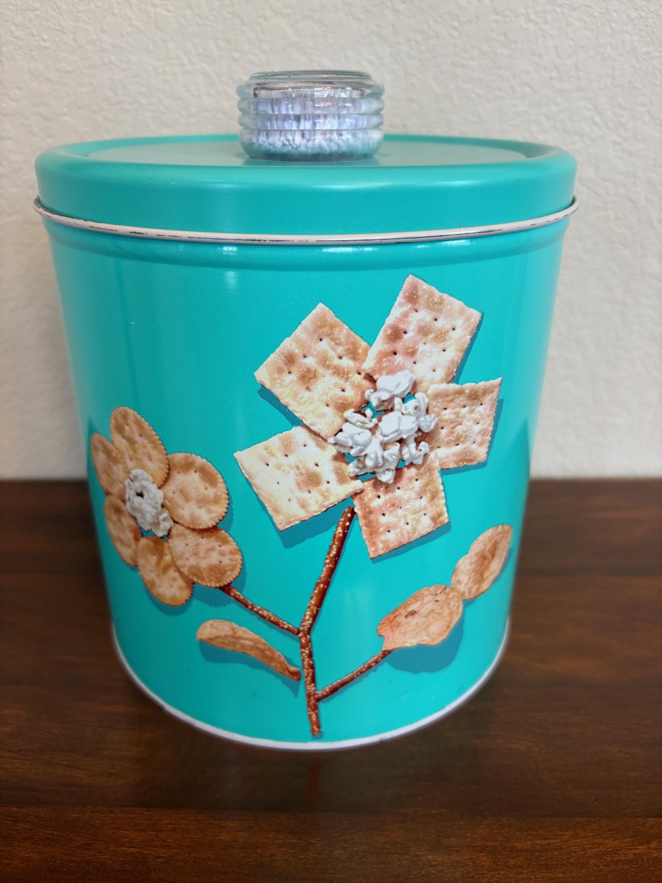 Vintage 1950s BLUE MAGIC “krispy Kan” W/ Original Dri‑nob
