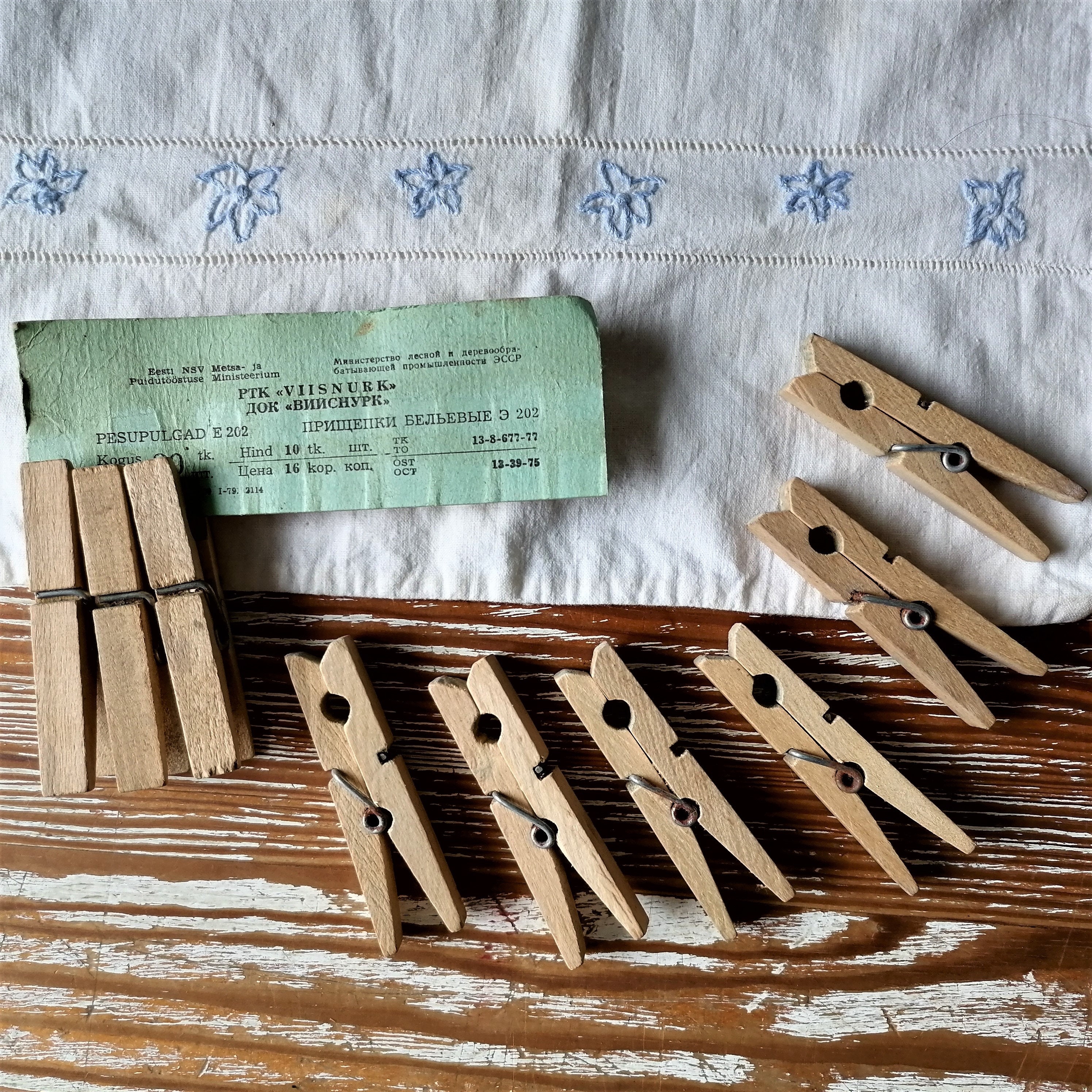 Antique Wood Clothespins Clothes Pins Pegs Wooden Hand Made Vintage Old American 