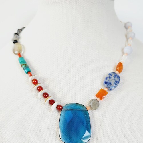 Shops Nahla Necklace