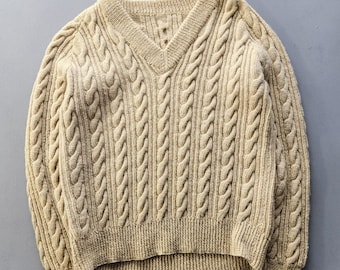 Pull à col en V en laine torsadée beige vintage des années 1970 pour femme classique M