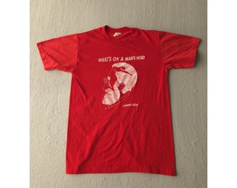 Vintage 1980s What's on A Man's Mind Sigmund Freud Stedman Red T