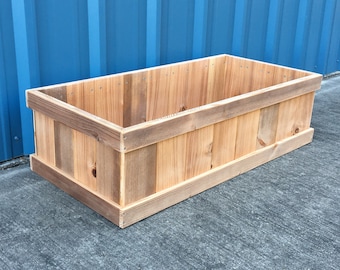 Cedar Raised Planter Box: Country Farmhouse Garden Planter