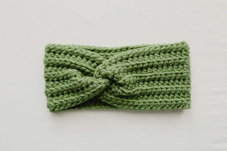 Crochet Twisted Headband Crochet Ear Warmer A Winter, Fall and Spring Accessory 100% Acrylic 画像 4