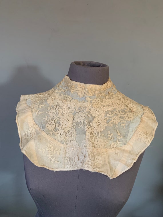 Antique Lace Collar - image 7