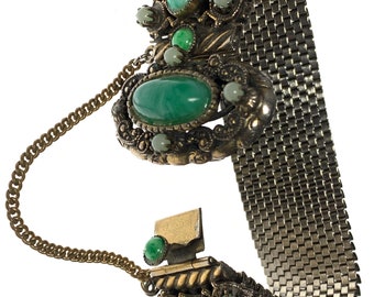 Armband med nätlänkar med grov marmorerad grön lucitcabochon och fröpärlor