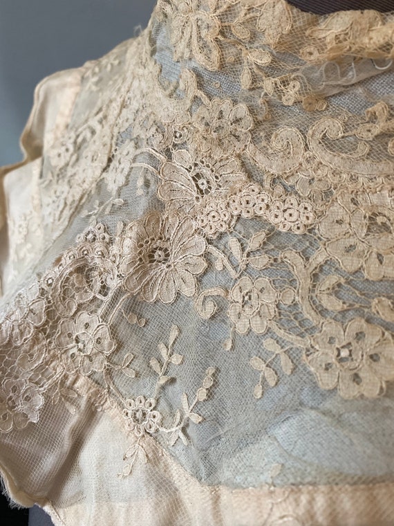 Antique Lace Collar - image 3