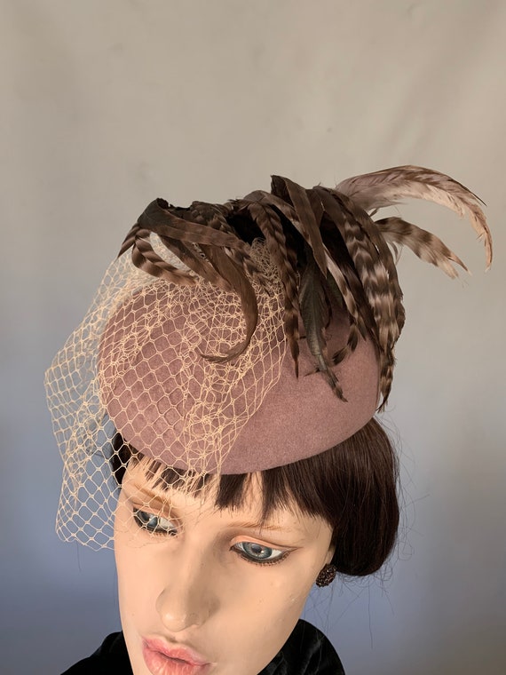 Elegant Velvet Hat w feathers and lace - Vintage … - image 6