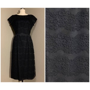 1950&#39;s Black Lace Cocktail Sheath Dress with Bow Adornment in Back Ferman-O&#39;Grady Vintage Medium M