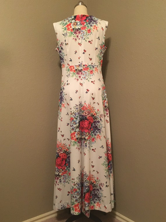 1970's Bright Floral and White Sleeveless Maxi Dr… - image 7