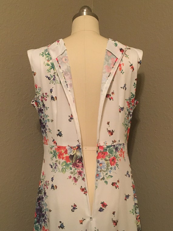 1970's Bright Floral and White Sleeveless Maxi Dr… - image 9