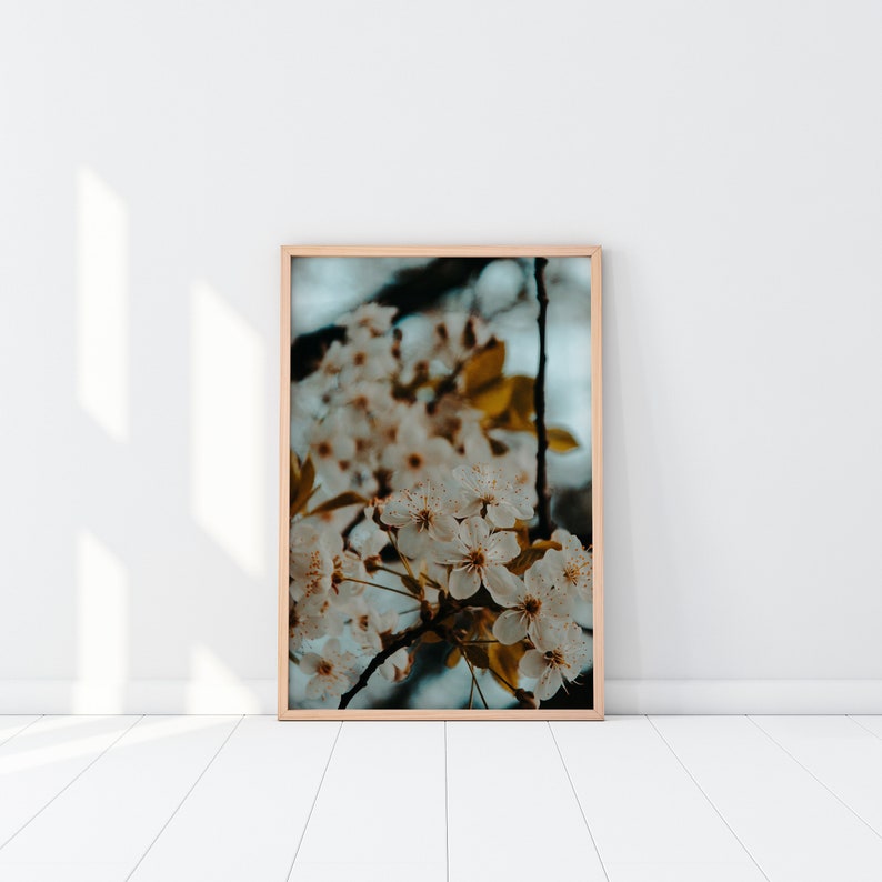 DIGITAL DOWNLOAD Minimalistic Art White Plant Digital Print Contemporary Art Flower Art Decor Modern Art Tropical Art Decor