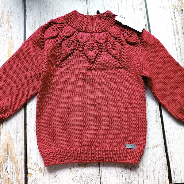 Детский свитер ручной вязки, размер 74-80.
