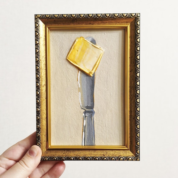 Dipinto in miniatura con coltello da burro, piccola opera d'arte incorniciata, piccola natura morta originale in miniatura, arte culinaria