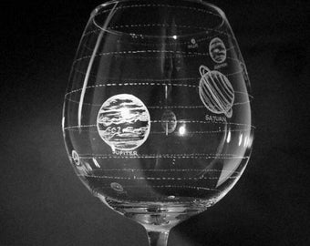 Astronomer&#39;s Wine Glass | Hand Engraved | Fully personalized | Solar system Gift | Astronomy fan| Explore the Solar System in 360 Degrees!