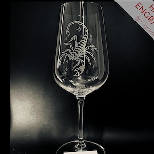 Kieliszek do wina z symbolem znaku zodiaku Skorpiona | Grawerowany ręcznie | W pełni spersonalizowany | Prezent urodzinowy | Kieliszek do whisky Skorpiona
