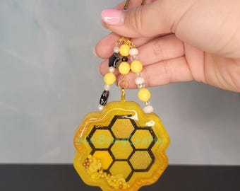 Honeycomb resin shaker charm/keychain