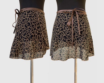 ANNEAUX! jupe de ballet courte et de longueur moyenne, avec bande en duchesse marron foncé, jupe portefeuille