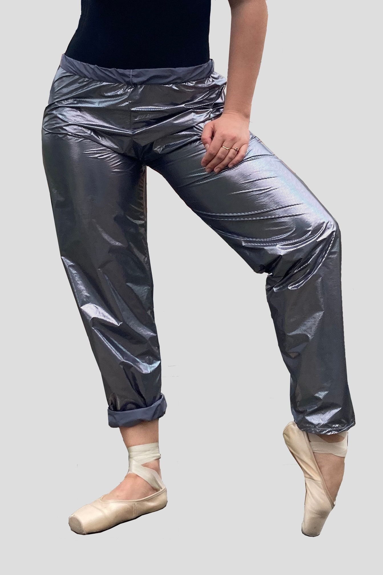 大学 割引 Ballet Warm up Pants, Outside Silver Inside Grey, Trash Bag ボトムス・スパッツ