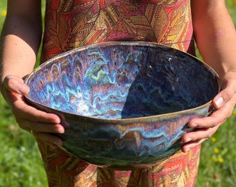 Large handmade ceramic bowl, XXL bowl for fruit and salad, approximately 30-35 cm in diameter.