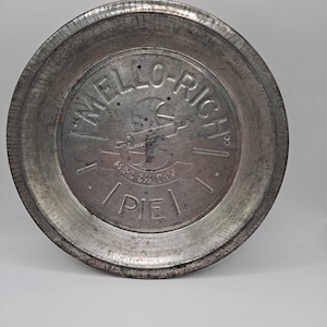 Mrs. Smith 9 1/2&quot; Pie Tin