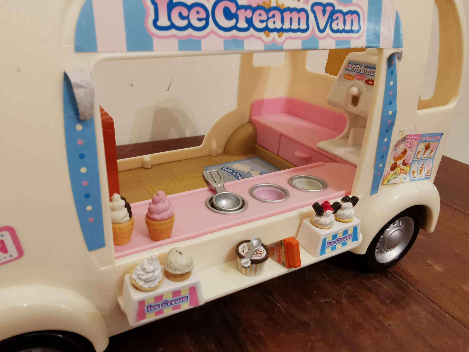 Sylvanian Families Ice Cream Van Plus Cow Ice Cream seller & 2 Etsy