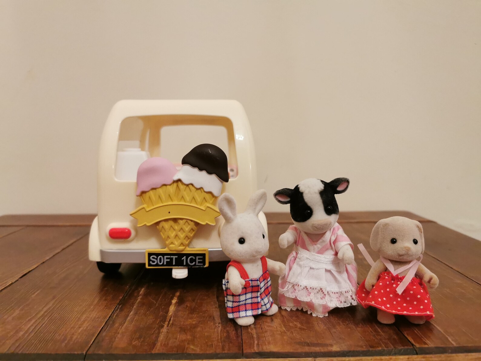 sylvanian families ice cream parlour
