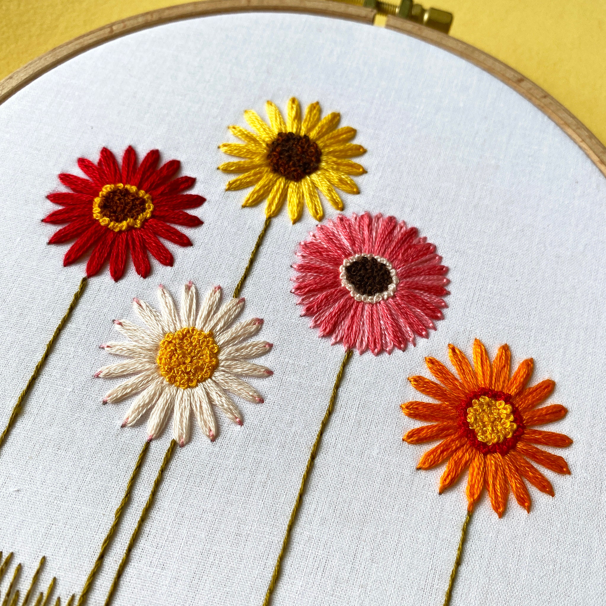 初心者向け花刺繍キット | 初心者向け刺繍 | ブリジャートンに 初心者向け花刺繍キット | 初心者向け刺繍 | ブリジャートンに