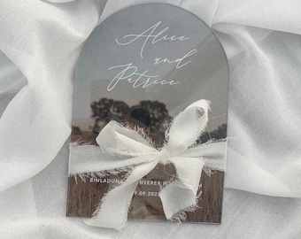 Halbrunde Hochzeit Einladung | Set aus Papierkarte und Acrylglas | Seidenband | elegant | Hochzeitseinladung |  Einladungskarte | Plexiglas